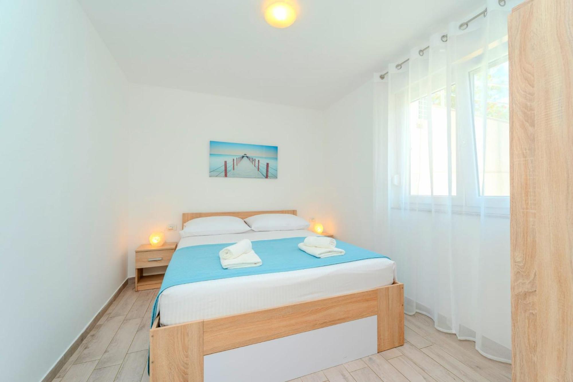 Carlotta Apartment *