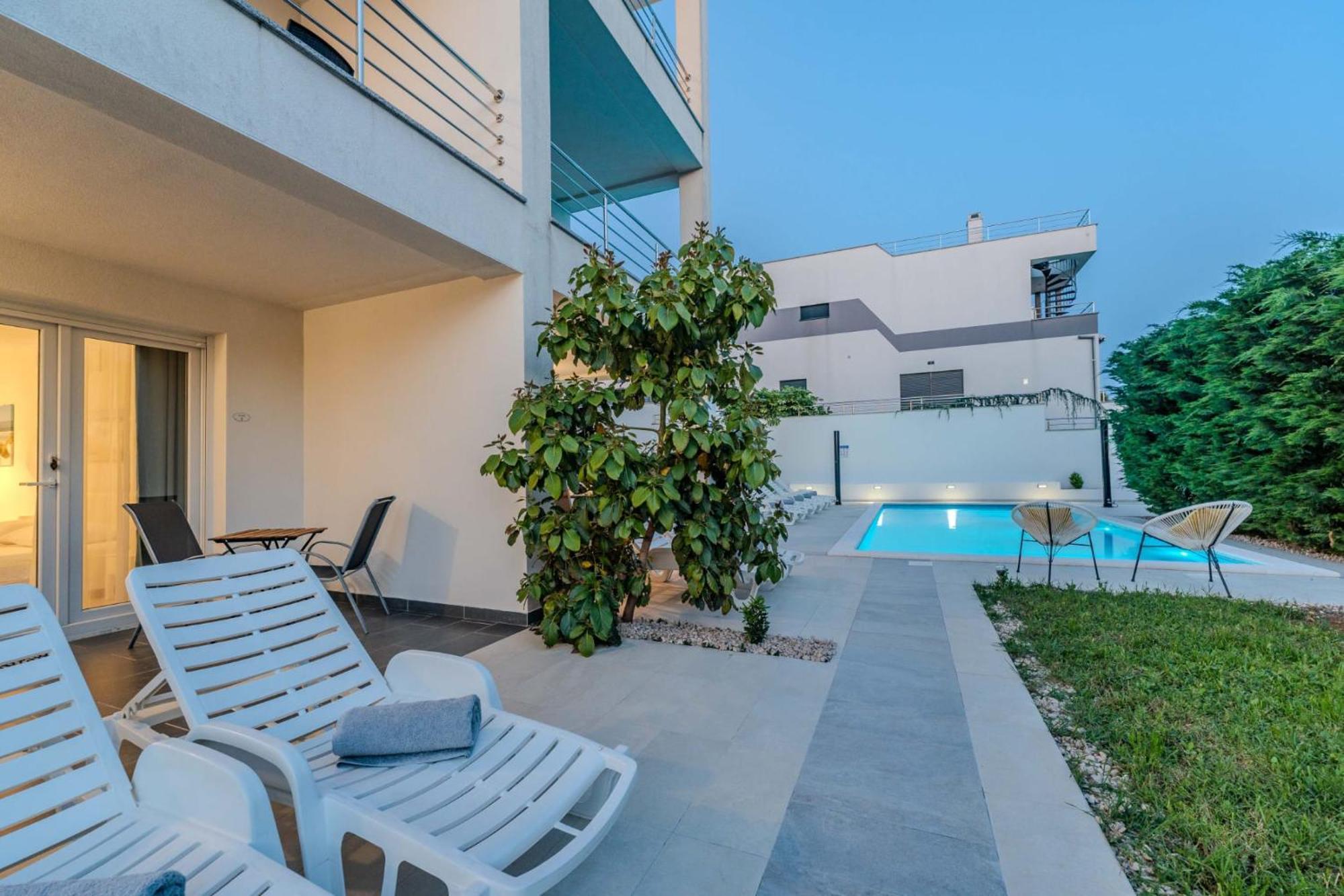 Carlotta Appartement *
